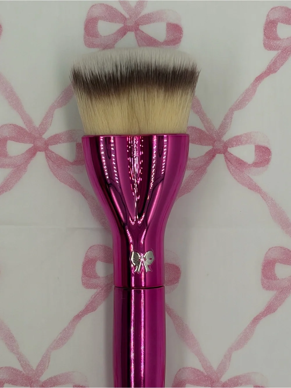 Heart Shaped Metallic Pink Face Brush with Soft Synthetic Bristles